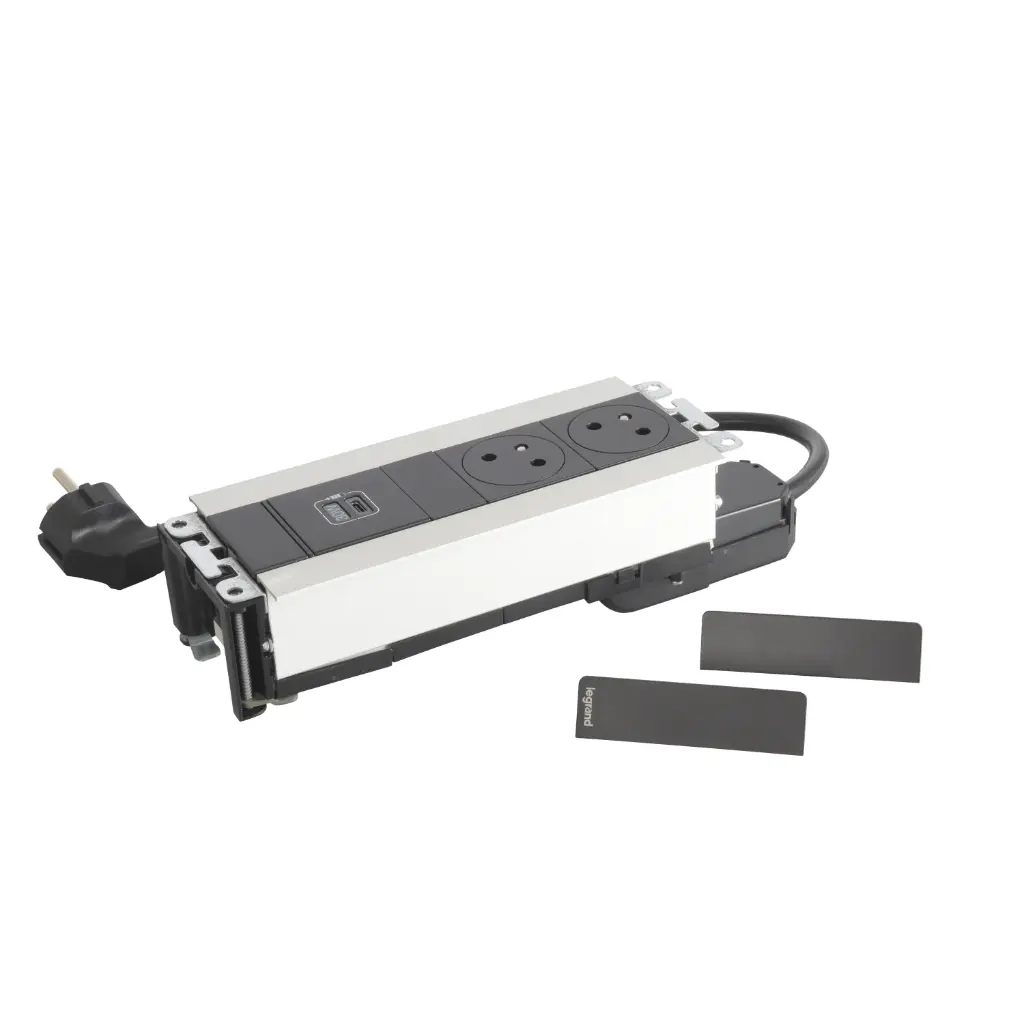 [EMH-P0182] MULTILINK 6 MOD METAL 2 PRISES 2P+T + 1USB C 30W